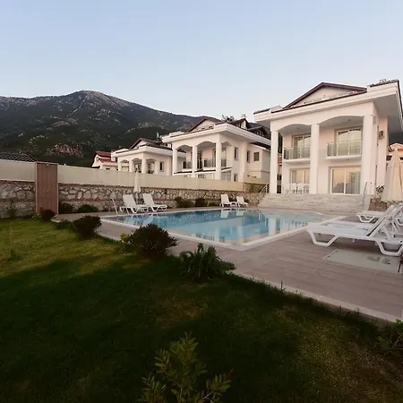 빌라 Orka Diamond Hills Villas 페티예